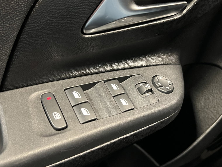 Vehicle Image 28