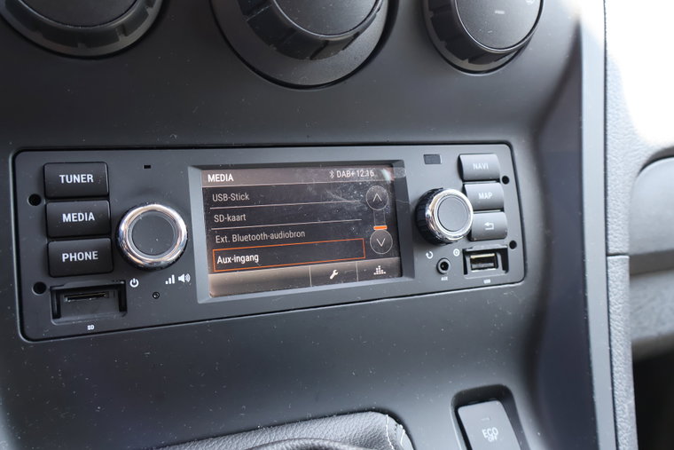 Vehicle Image 25