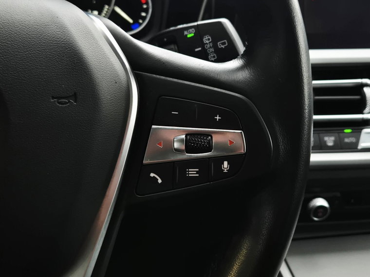 Vehicle Image 38