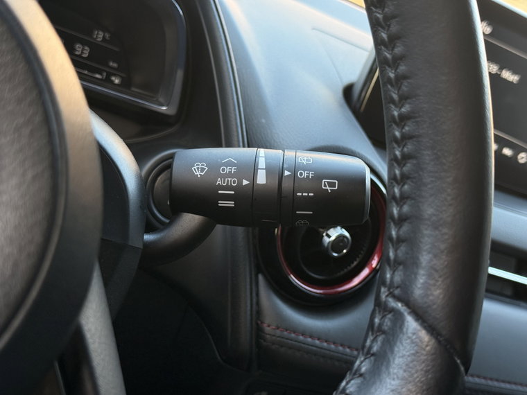 Vehicle Image 26