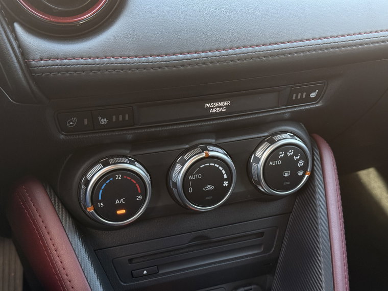 Vehicle Image 32