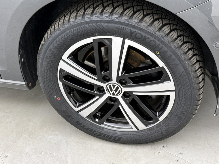 Vehicle Image 39