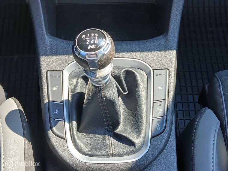 Vehicle Image 26