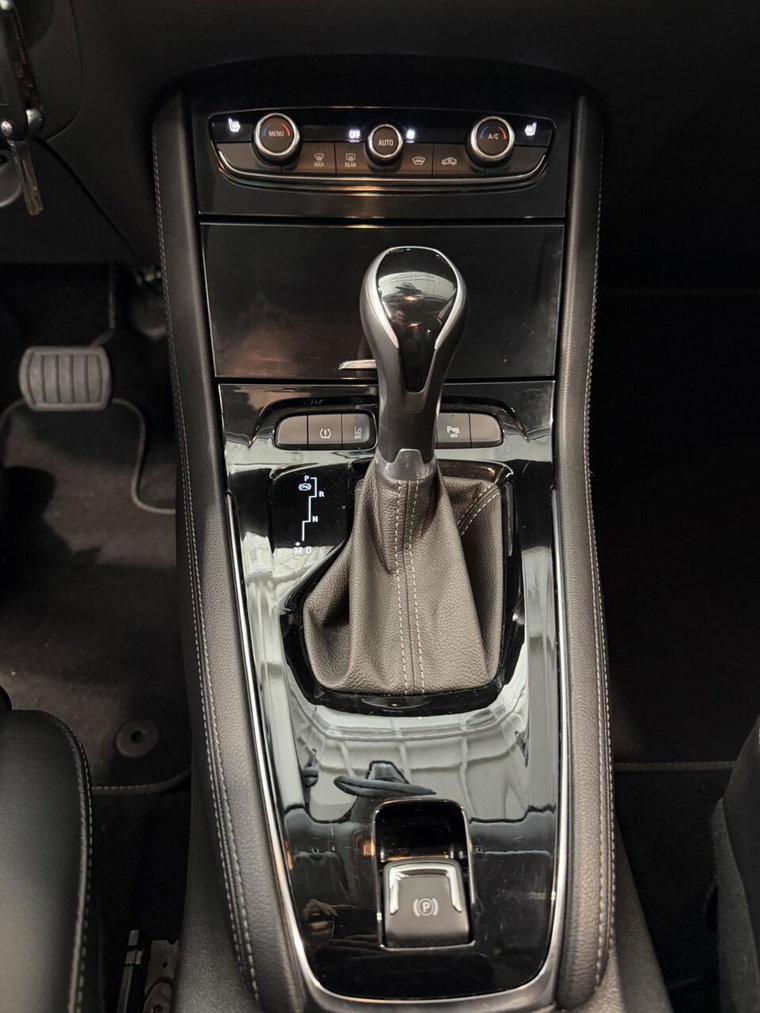 Vehicle Image 40