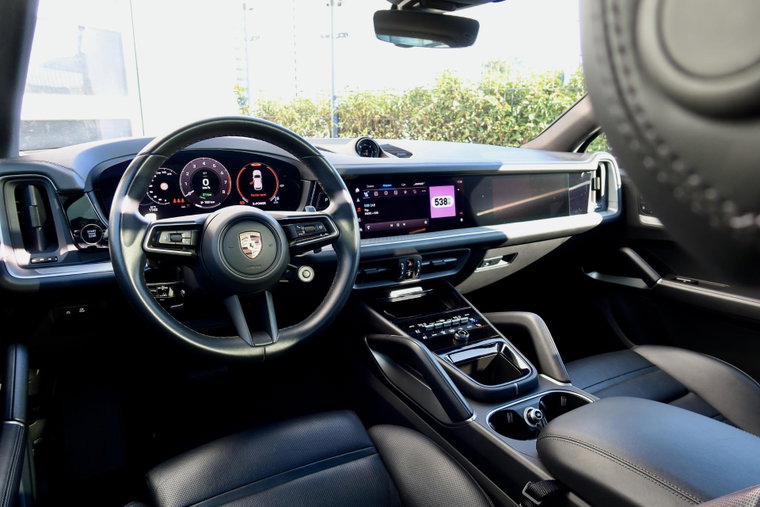Vehicle Image 4