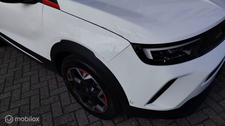 Vehicle Image 11