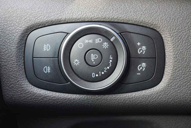 Vehicle Image 17