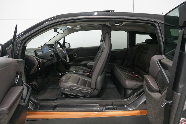 Vehicle Image 28