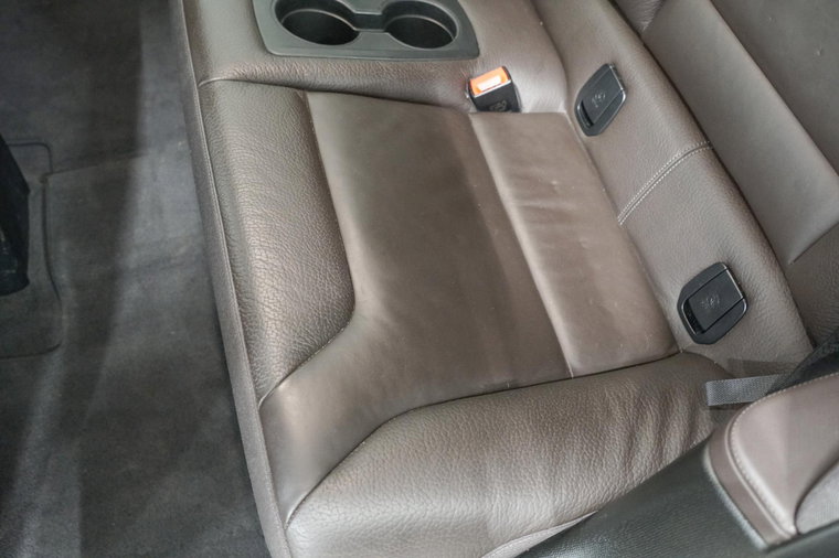 Vehicle Image 33