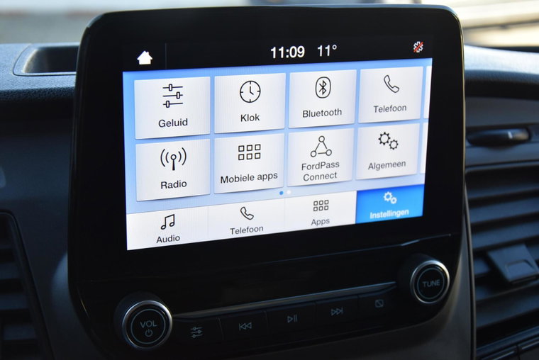 Vehicle Image 14