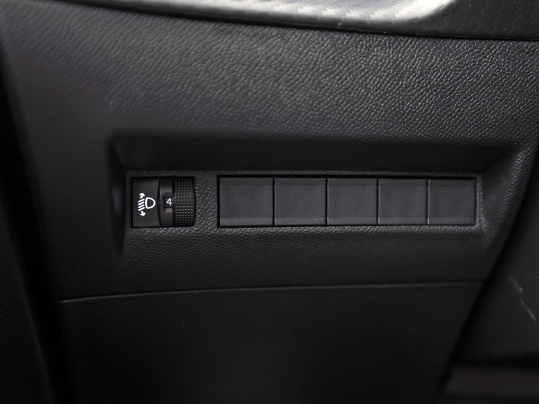 Vehicle Image 28
