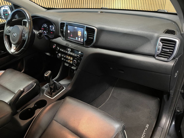 Vehicle Image 33