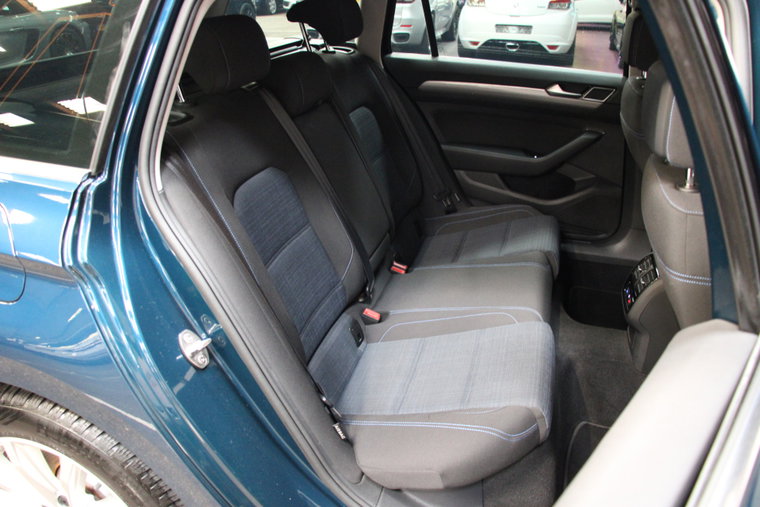 Vehicle Image 37