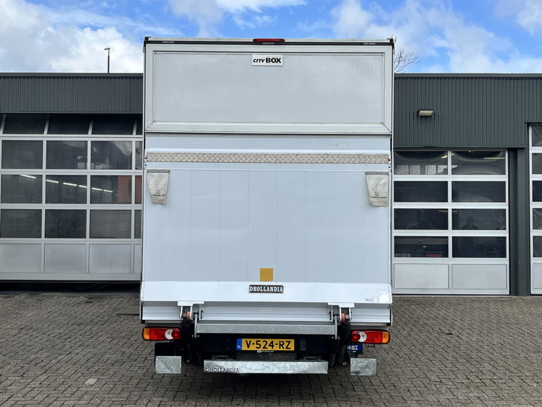 Vehicle Image 33