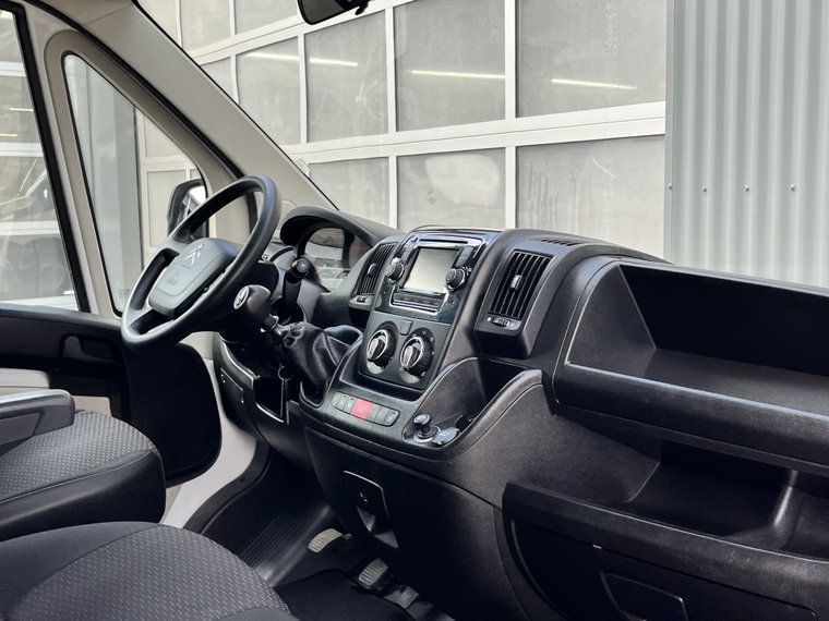 Vehicle Image 37