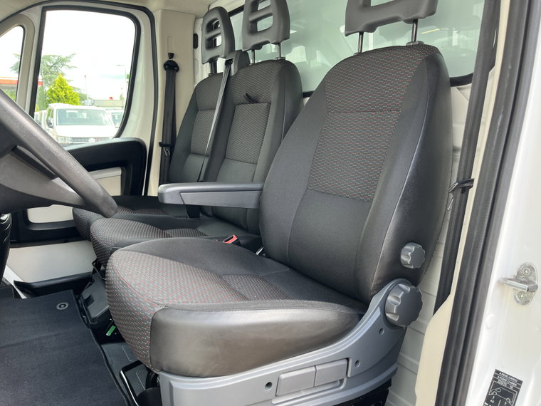 Vehicle Image 38