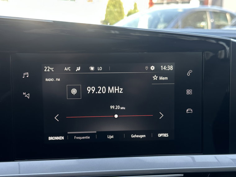 Vehicle Image 27