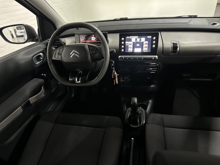 Vehicle Image 17