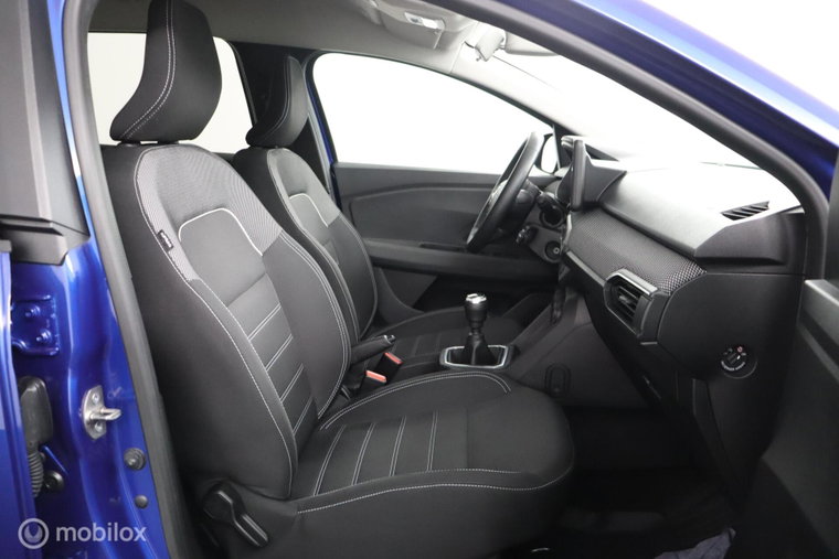 Vehicle Image 35