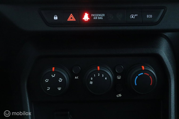 Vehicle Image 40
