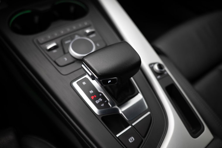 Vehicle Image 21