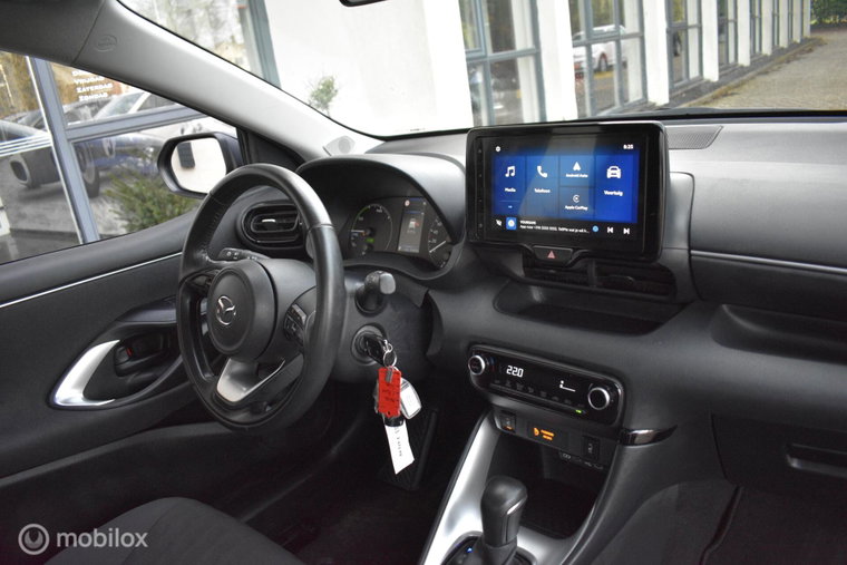 Vehicle Image 12
