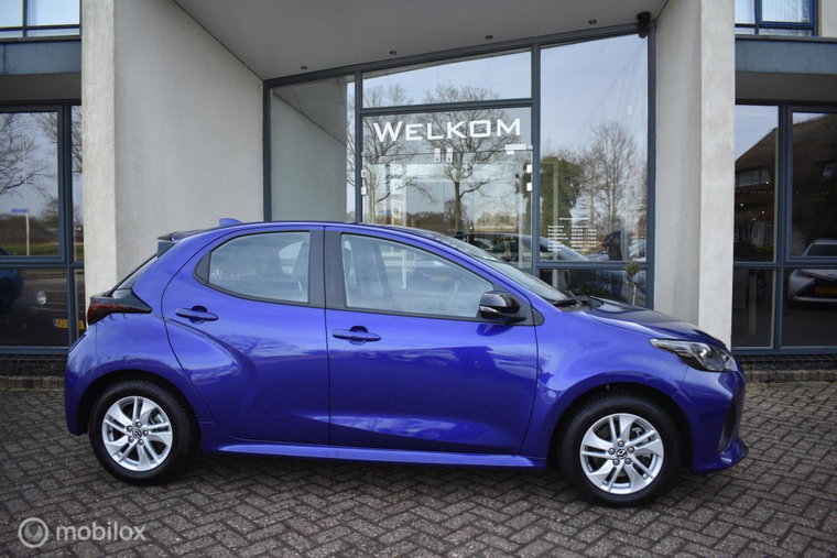 Vehicle Image 6