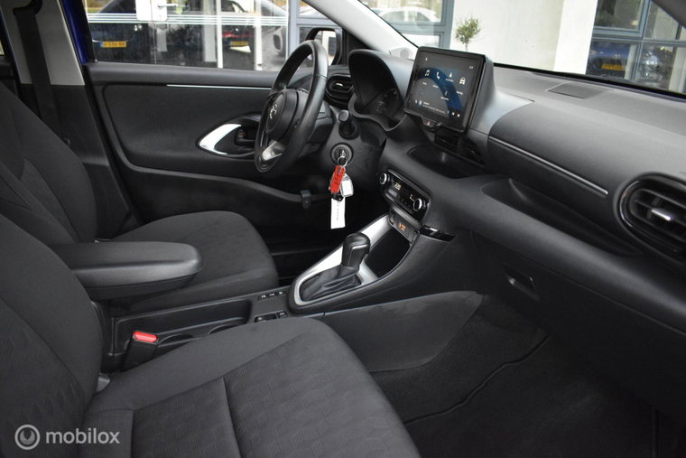 Vehicle Image 11