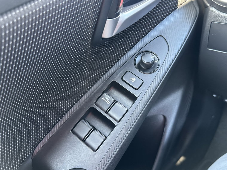 Vehicle Image 29