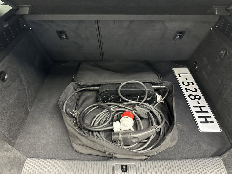 Vehicle Image 33