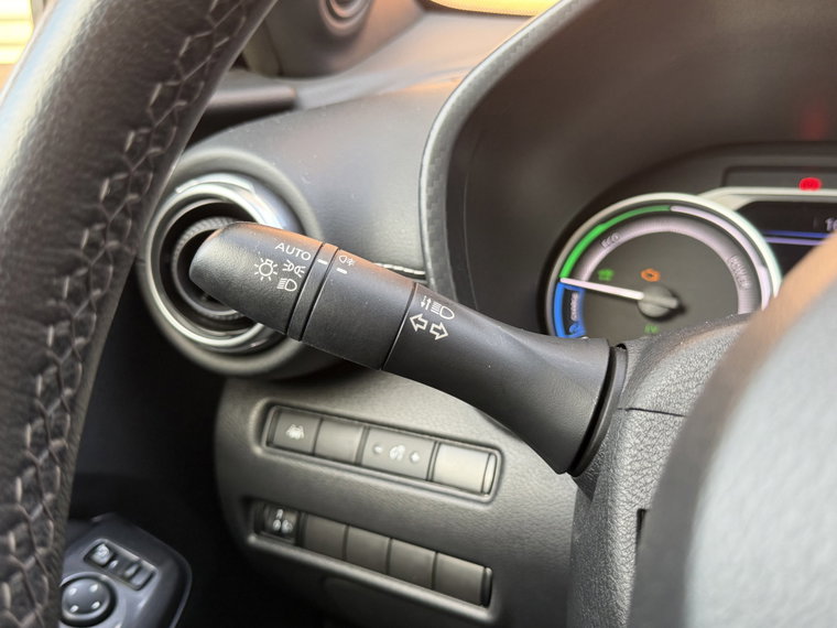 Vehicle Image 24