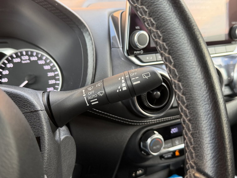 Vehicle Image 28