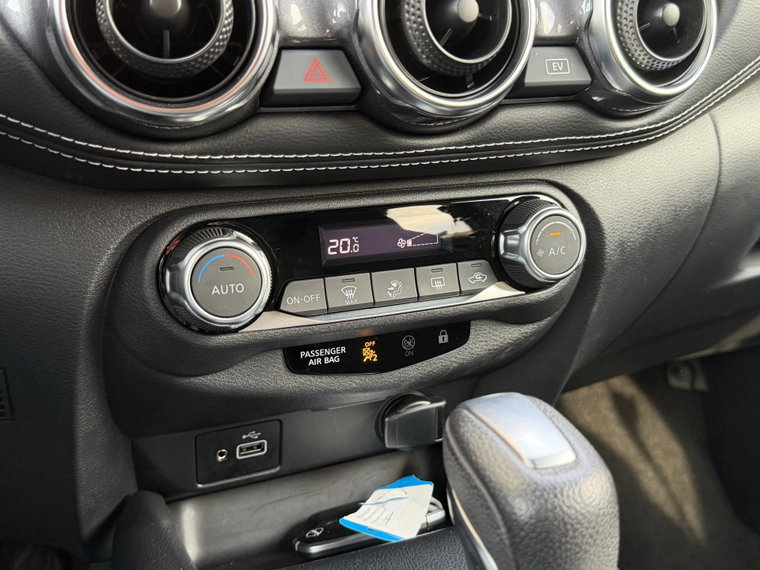 Vehicle Image 33