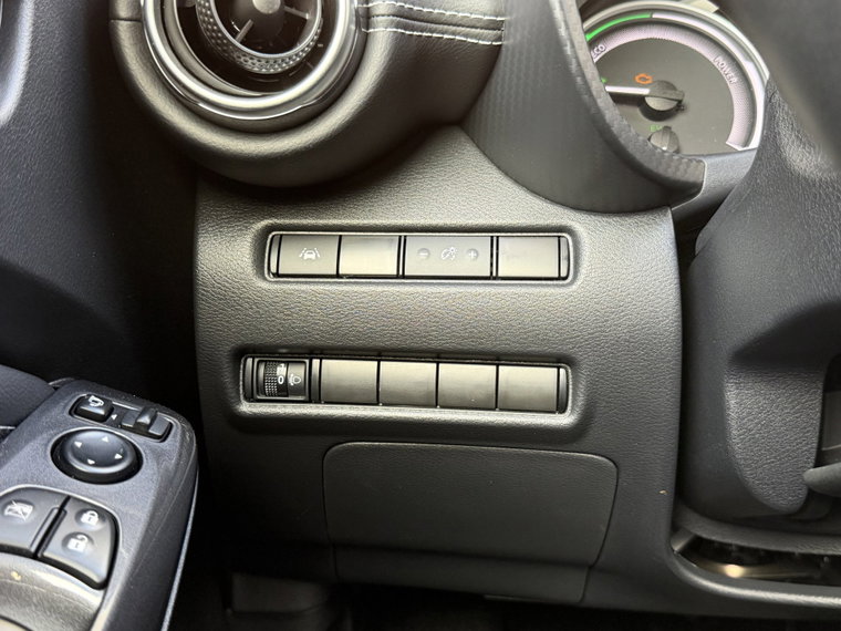 Vehicle Image 38
