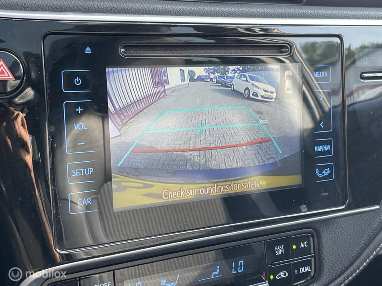 Vehicle Image 16