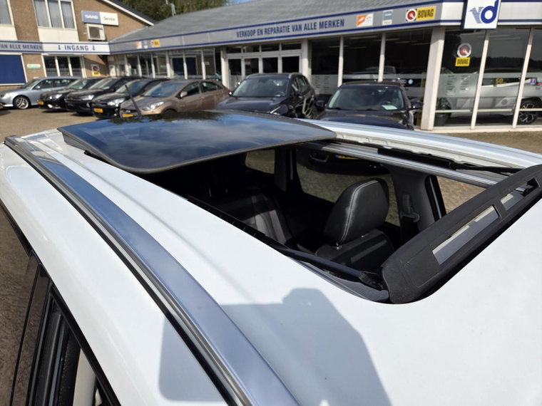 Vehicle Image 28
