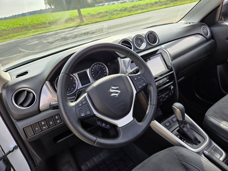 Vehicle Image 30