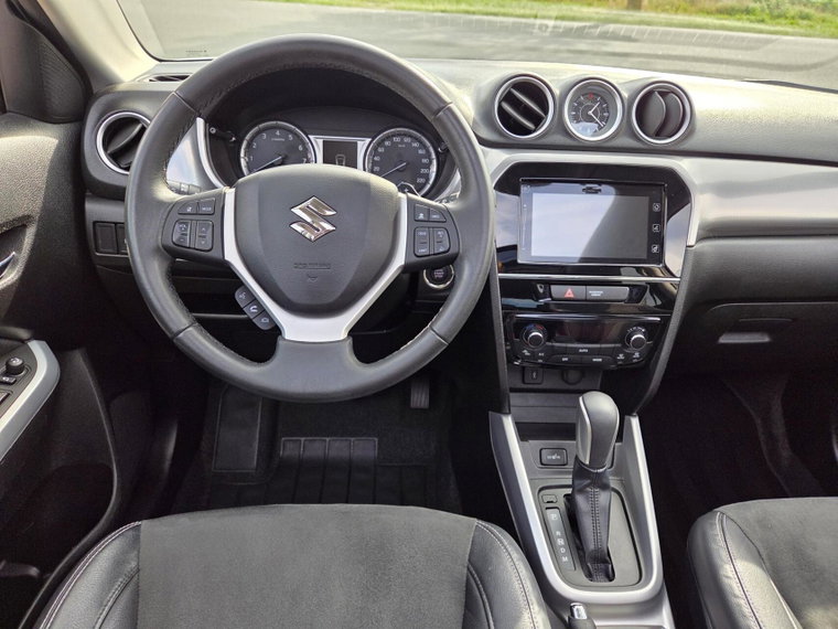 Vehicle Image 8