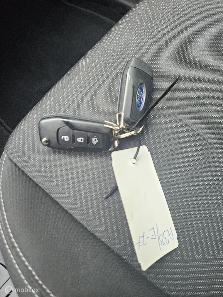 Vehicle Image 17