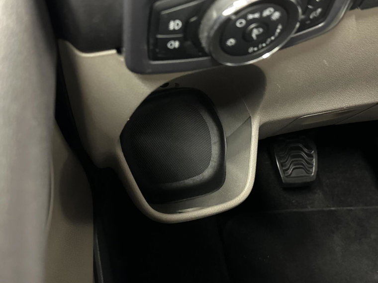 Vehicle Image 26