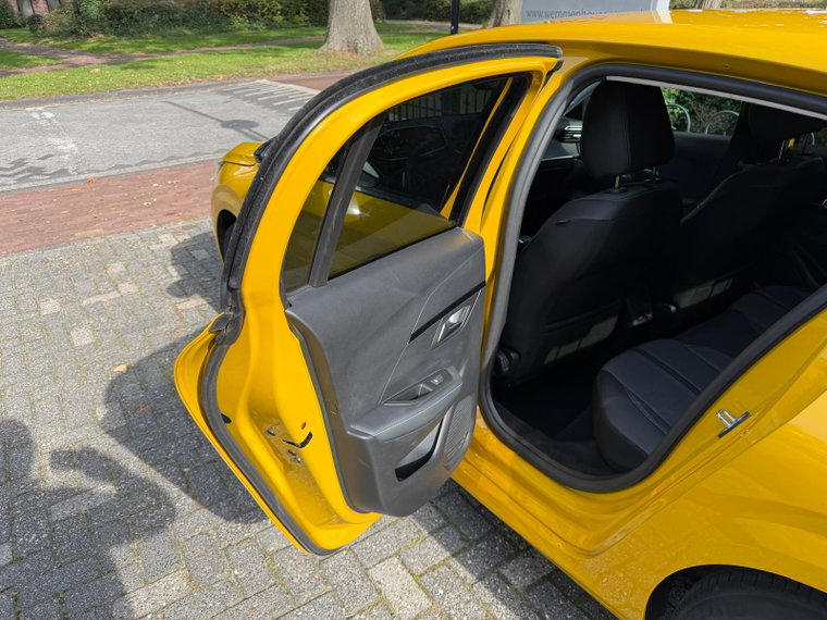 Vehicle Image 39