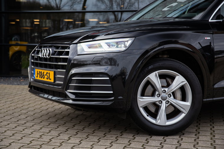 Vehicle Image 7