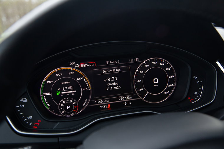 Vehicle Image 10