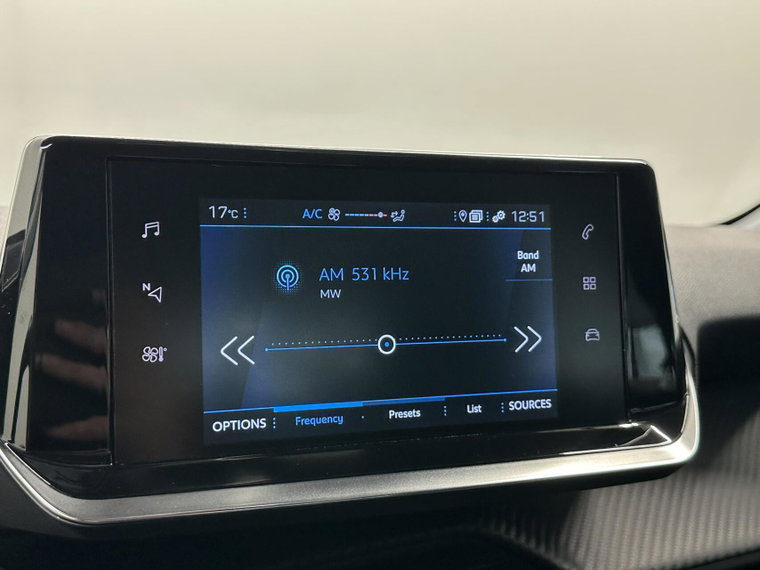 Vehicle Image 38