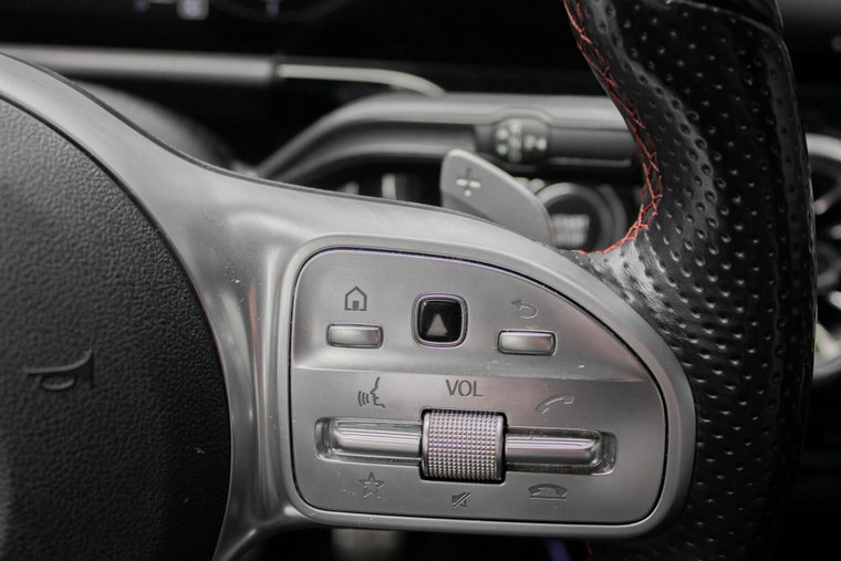 Vehicle Image 37