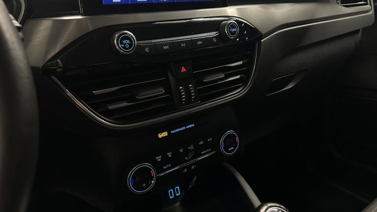 Vehicle Image 48