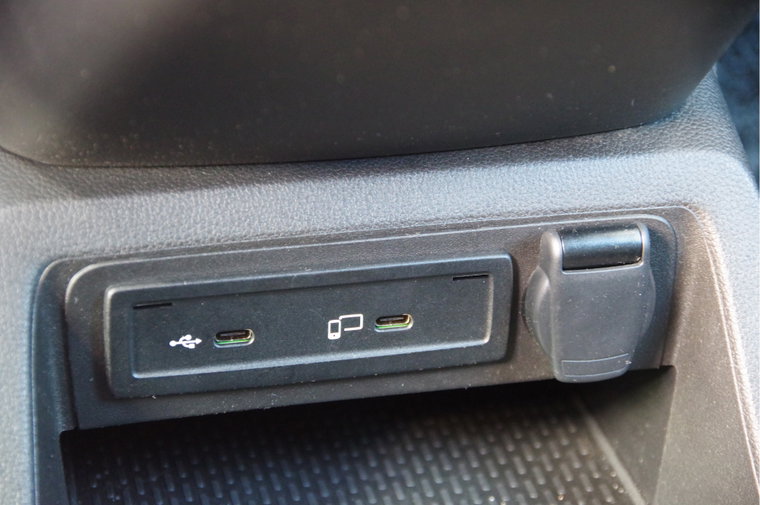 Vehicle Image 35