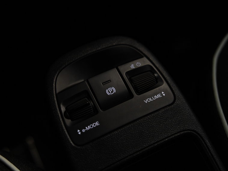 Vehicle Image 43