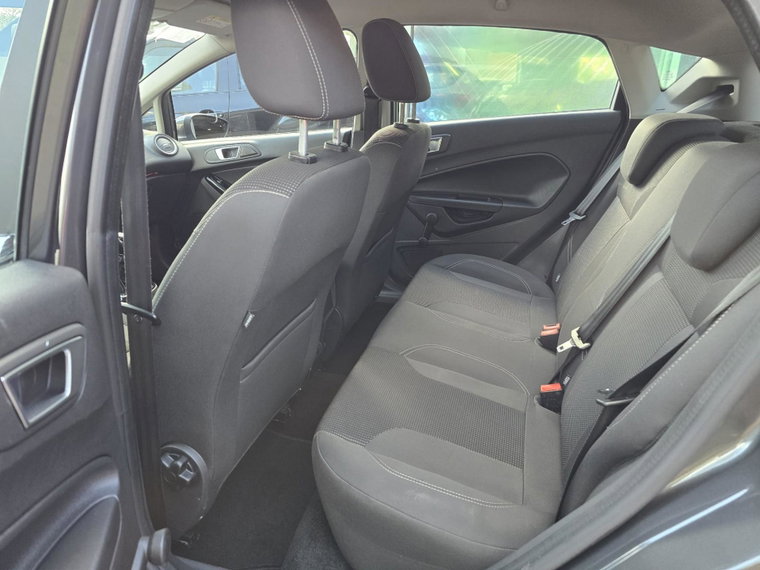 Vehicle Image 18
