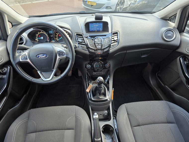 Vehicle Image 22